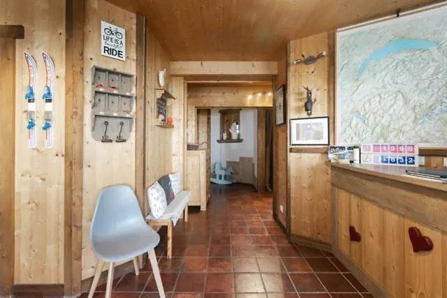 Ride And Breakfast Villa Montriond Chalet